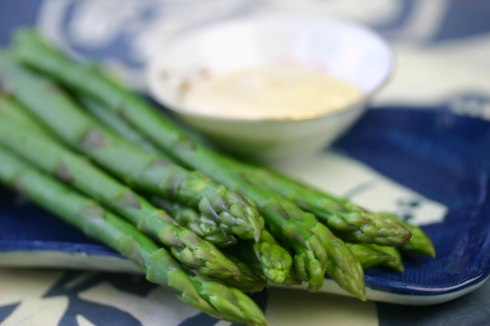 asparagus with wasabi mayonnaise